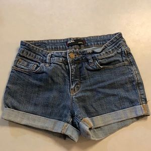 Denim jean shorts. Brand BDG. Size 28.